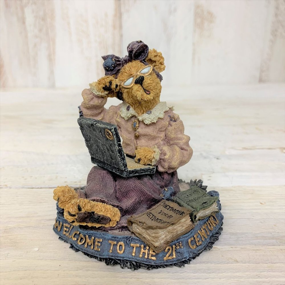 Boyds Bears Meg O' Bytes Lap Dancin'